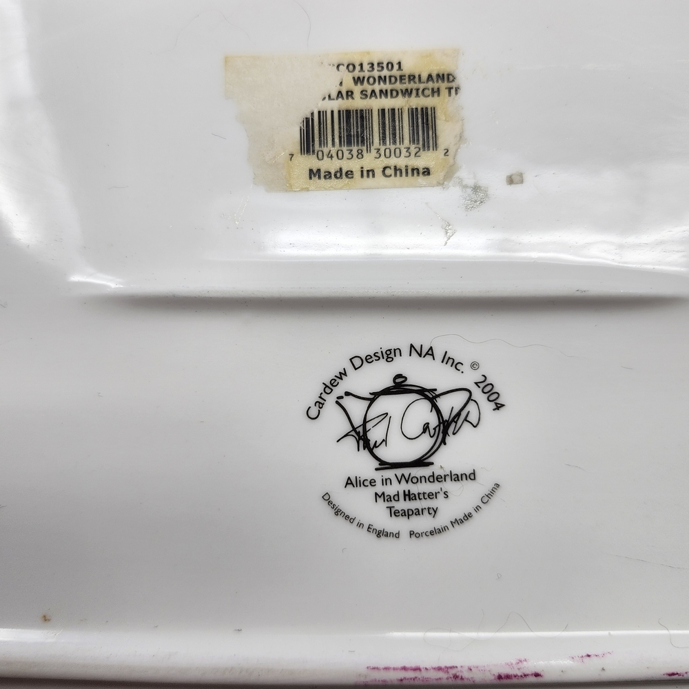 Alice in Wonderland Mad Hatter's Teaparty Plate 2004 Plate - Picture 4 of 5